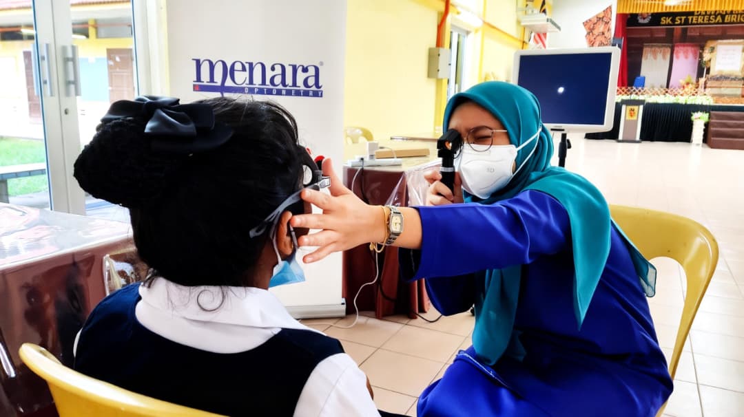 Siti Nur Izzati, Optometrist at Menara Optometry Mid Valley